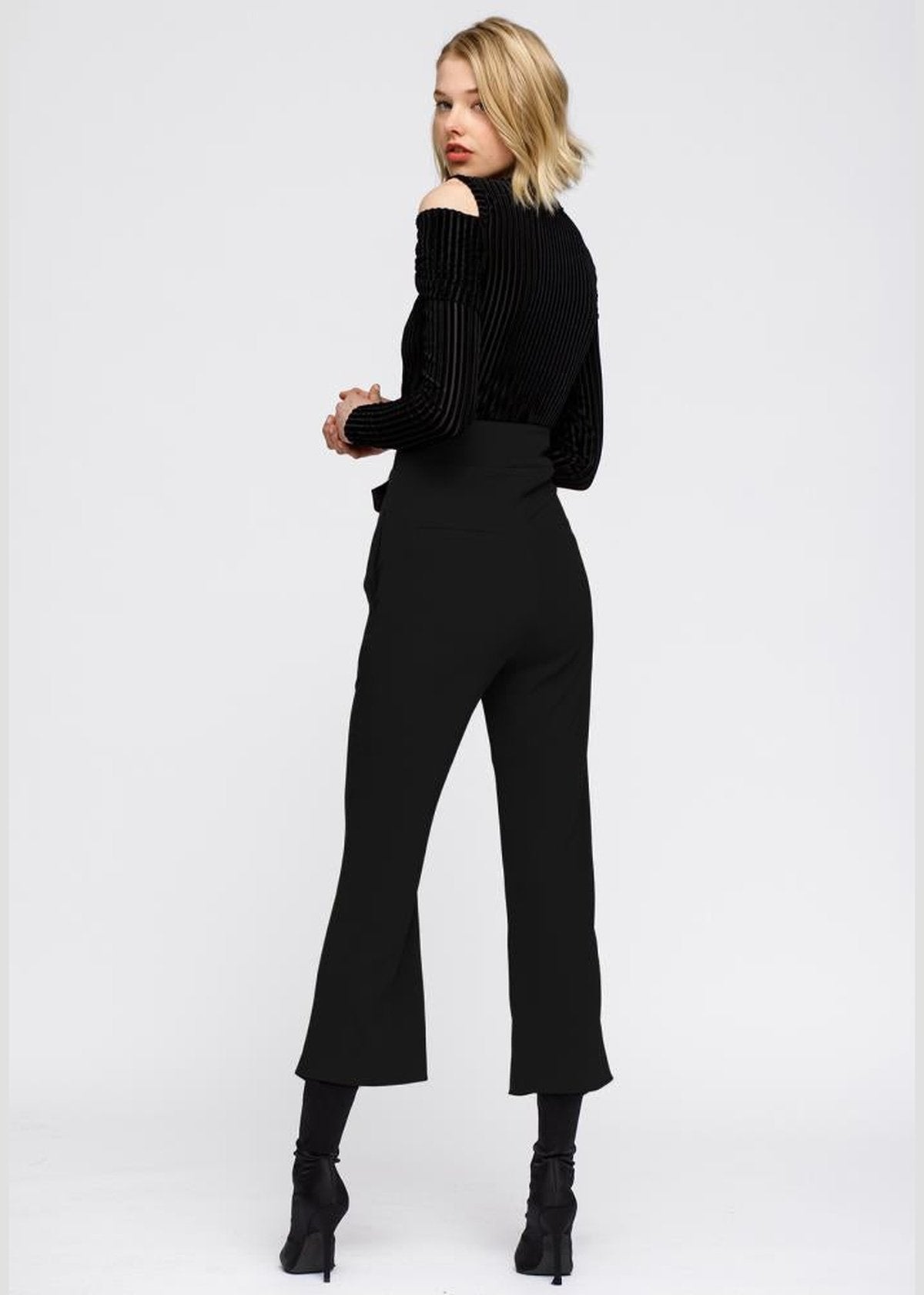 Women's High Waist Front Slit Trouser In Black-4