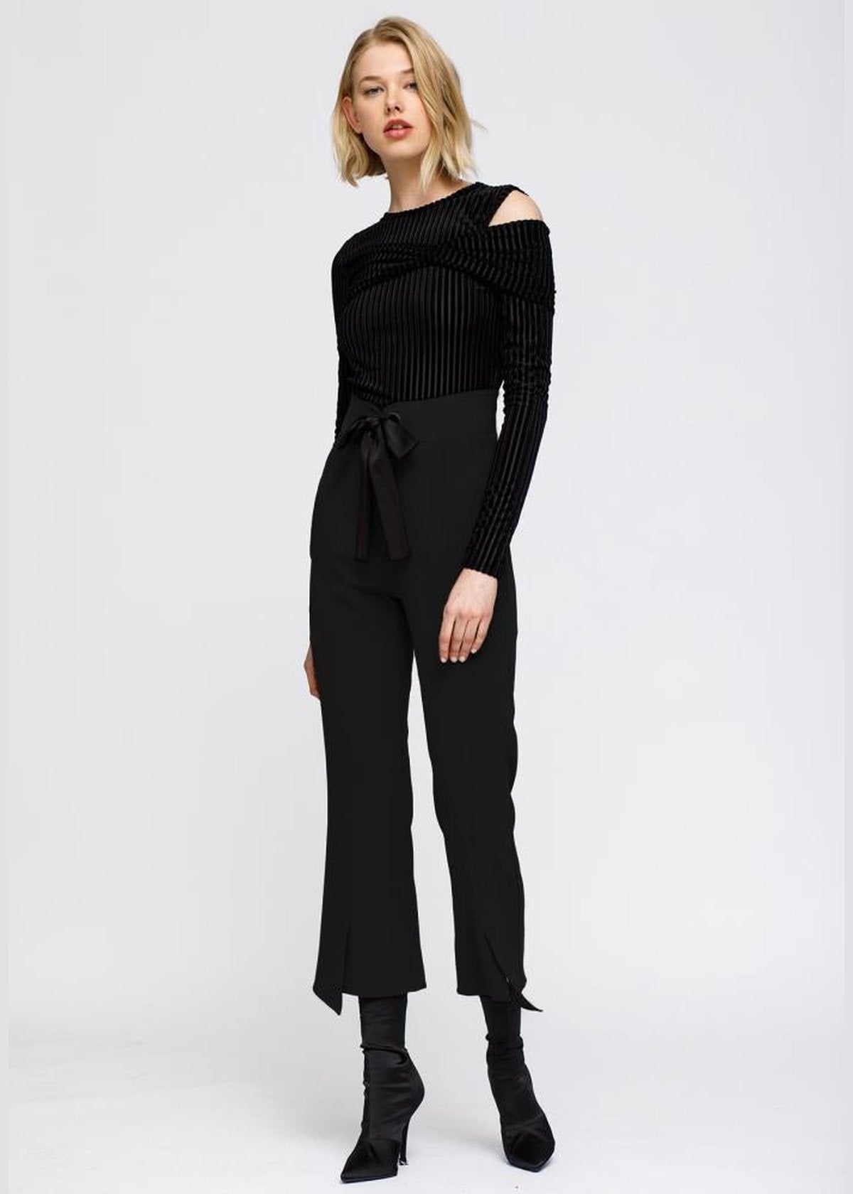 Women's High Waist Front Slit Trouser In Black-5